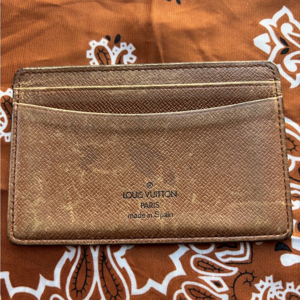 Louis Vuitton card holder beautiful one!!!!